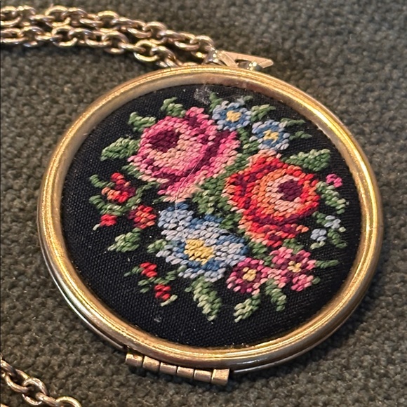 Vintage Embroidered Necklace - Picture 3 of 11